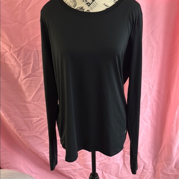 Under Armor Black Sleeve Women's Top - Picture 1 of 1